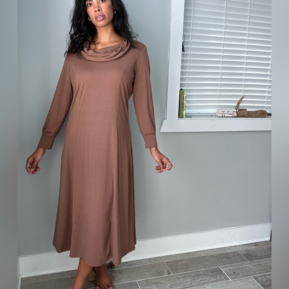 Tan maxi dress - Picture 3 of 6